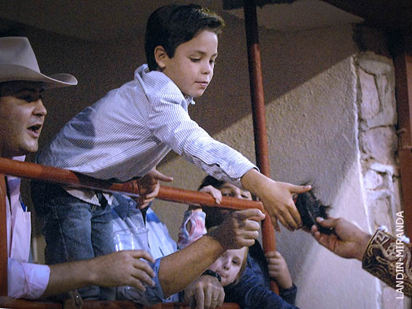 Regalo de Juan Pablo al chaval