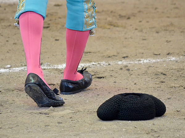 Zapatillas y montera