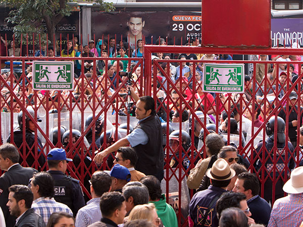 Los verdes imped�an la entrada