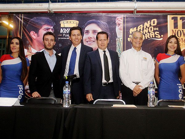 Aplausos al equipo Acr�polis