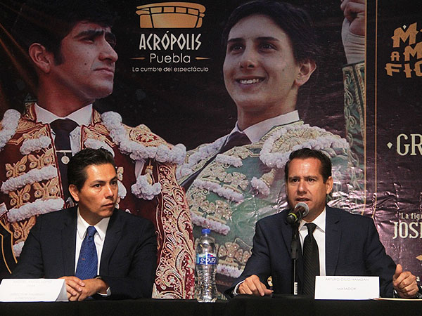 Miguel L�pez gerente taurino