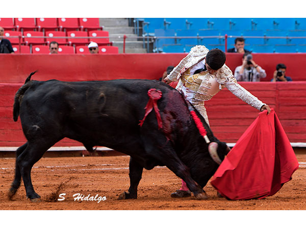 Nicol�s Guti�rrez,, dificil tarde