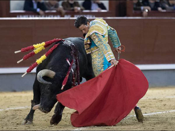 Detr�s de la cadera