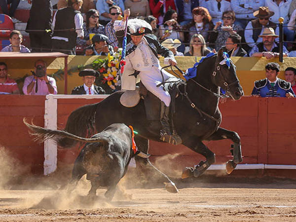 Jorge Hern�ndez con el primero