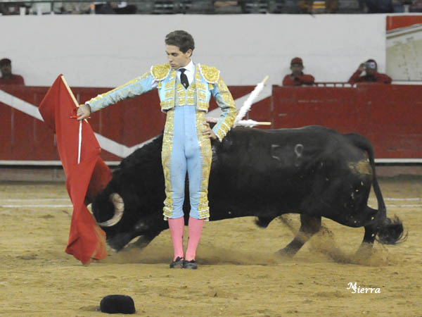 Ce�idos p�ndulos en los medios