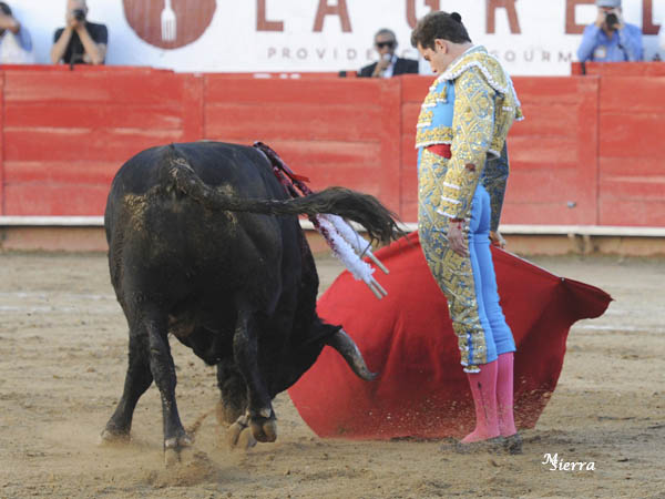 Verticalidad a pies juntos