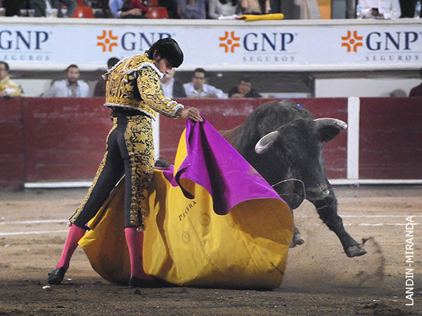 Miguel ngel con su segundo