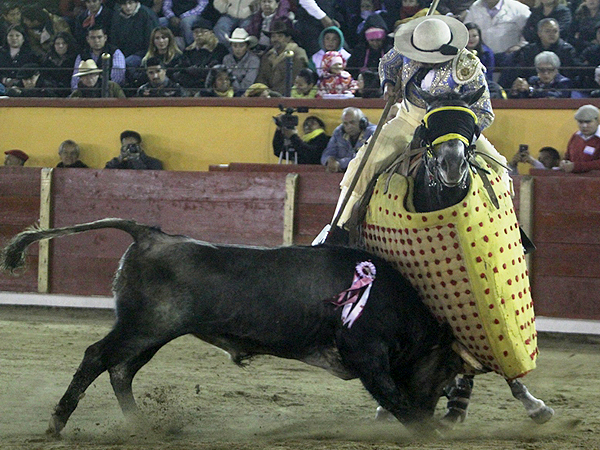 Empujaron los de Santo Tomas