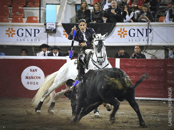 Emotiva faena en AGS