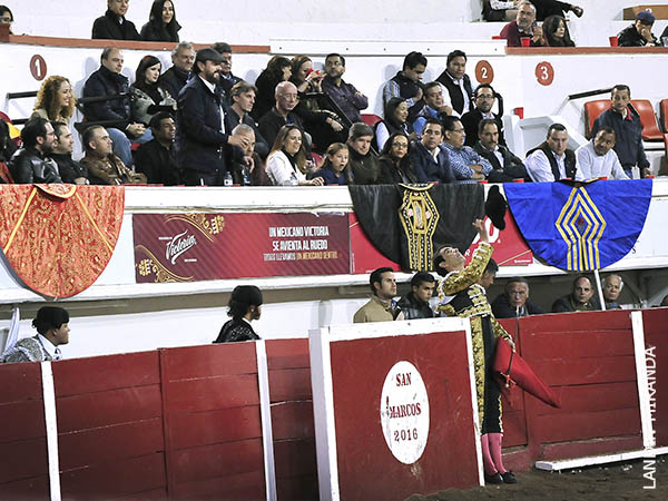 Brindis a Jorge Armando Narv�ez