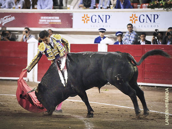 Sobre las rayas del tercio