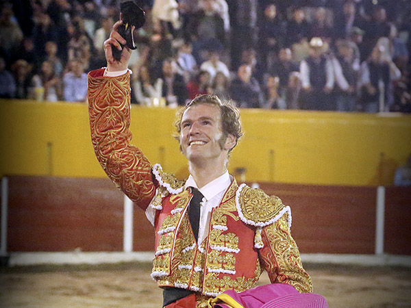 Una oreja para El Payo