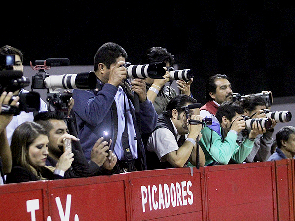 Los medios de comunicaci�n