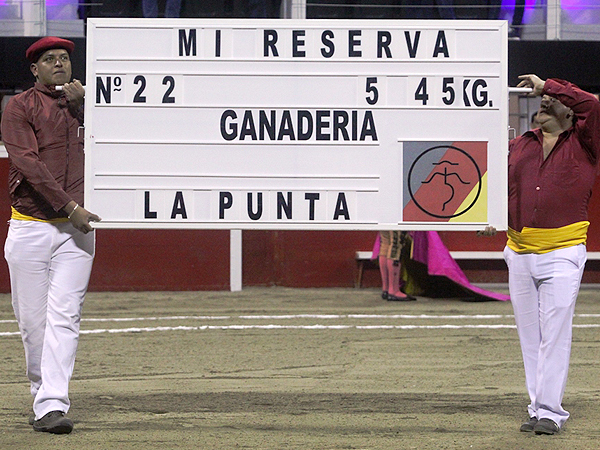 Se inicia la histor�a de Acr�polis