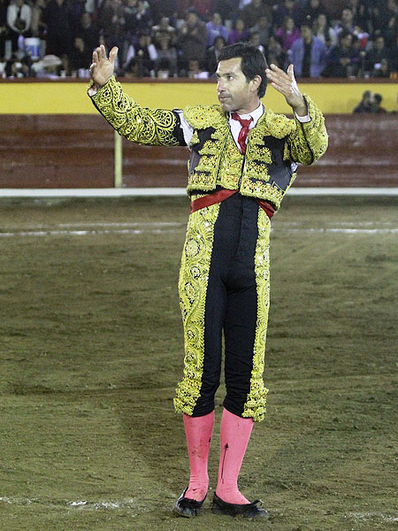 Ovacionado en el tercio