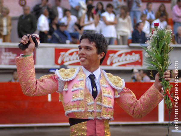 Un trofeo en el debut