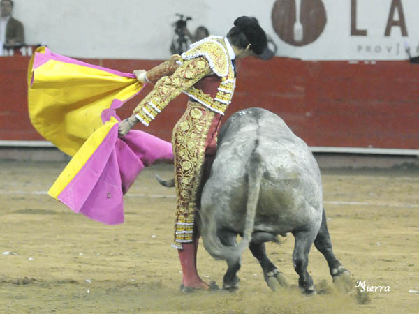Dos saltilleras, con dos gaoneras