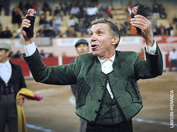 Asolerada faena de dos orejas