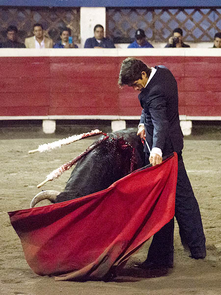 Le exigieron car�cter